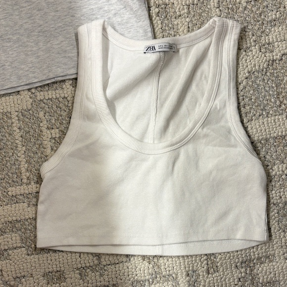 Zara Women's Crop Tops in Gray and White - Picture 3 of 7